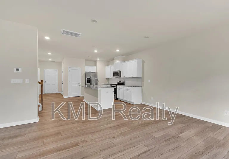 2777 Yeager Dr — Photo 7