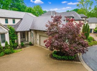 14 Lyonsgate Rd, Columbus, OH 43209