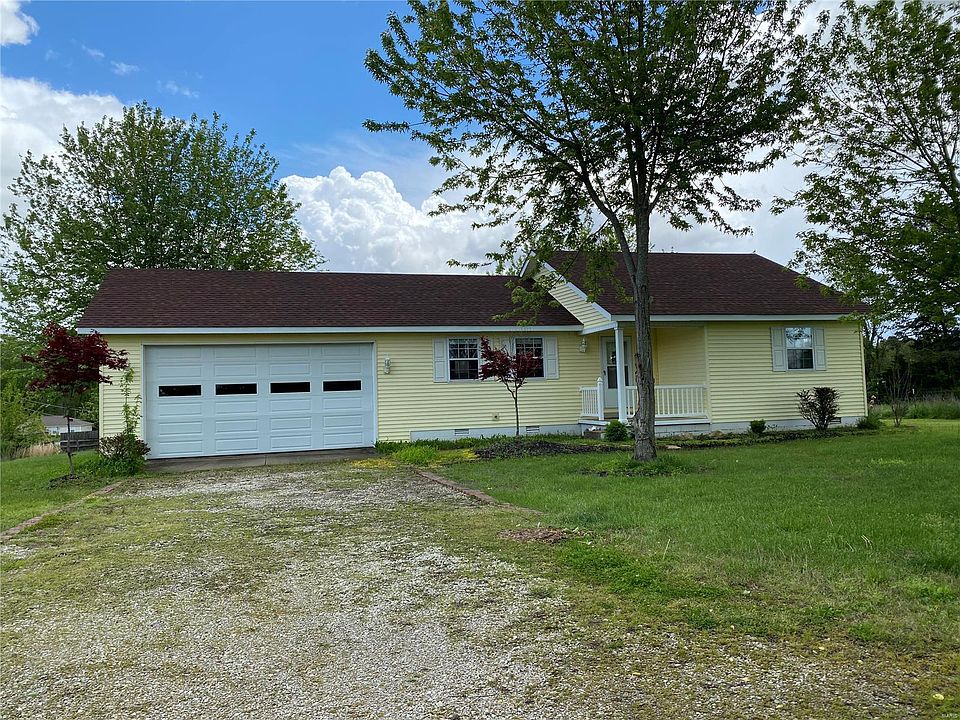1st image of 10 Pine Grove Ln