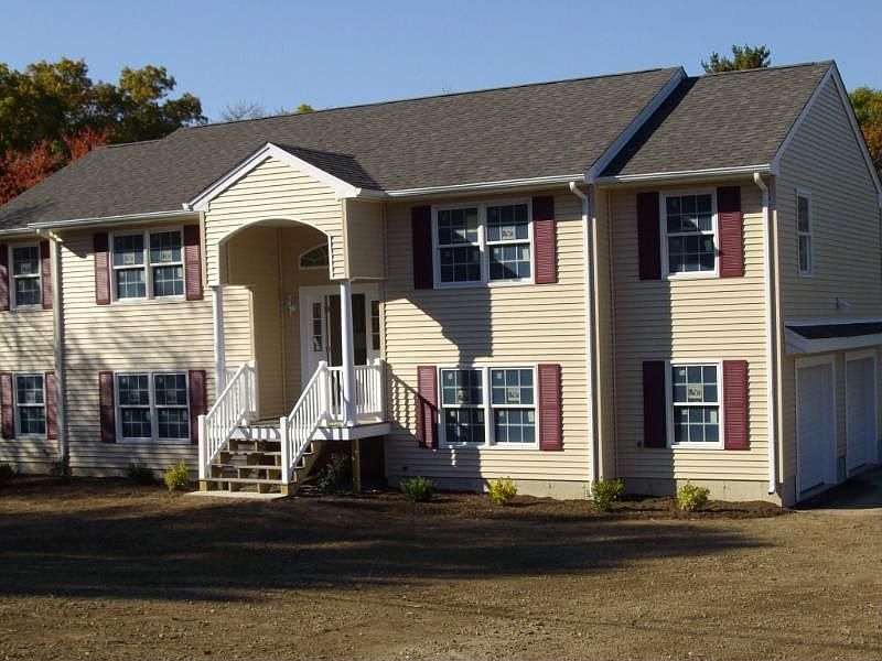 2nd image of 174 Old Westport Rd