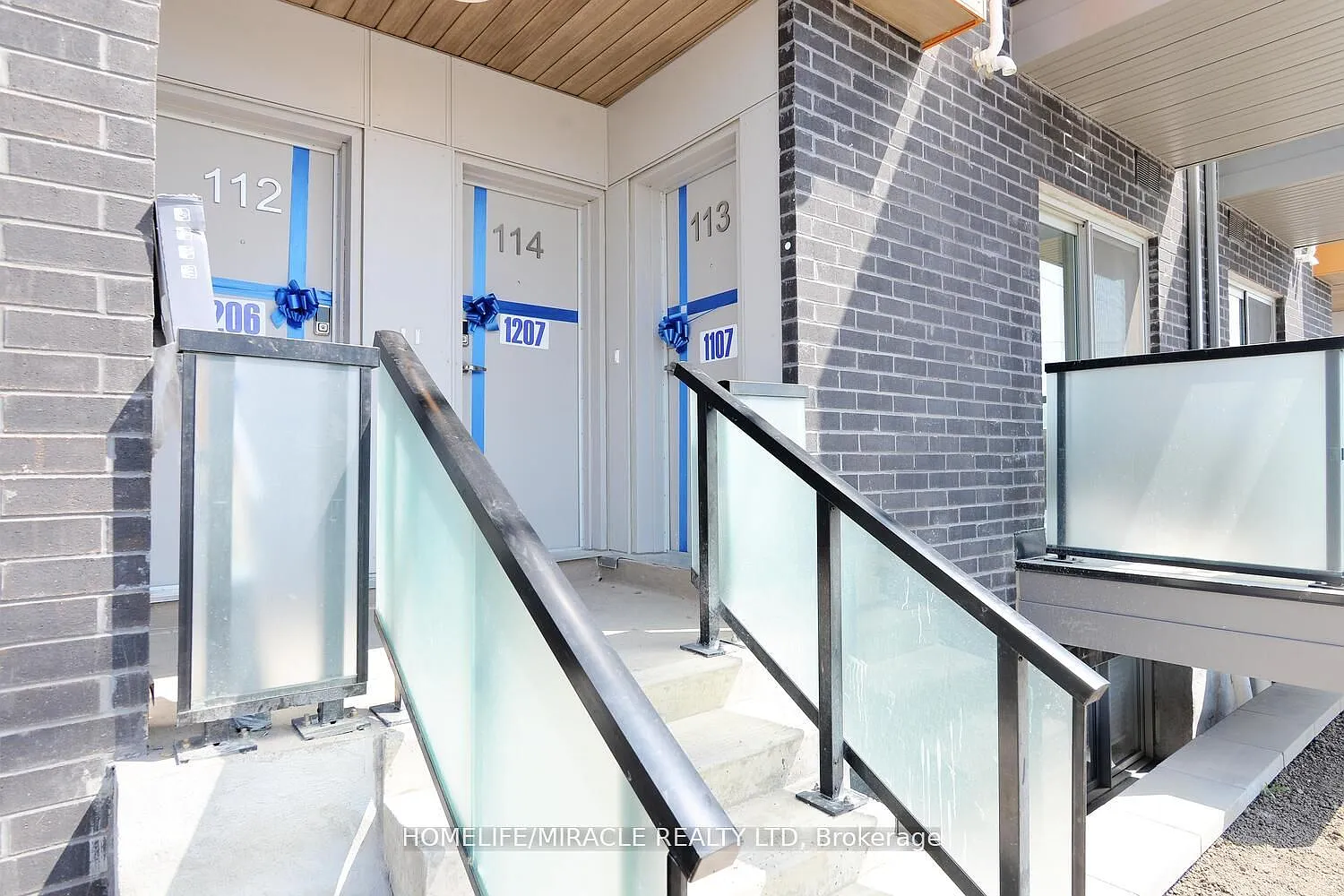 2 bed, $2,350 — Photo 2