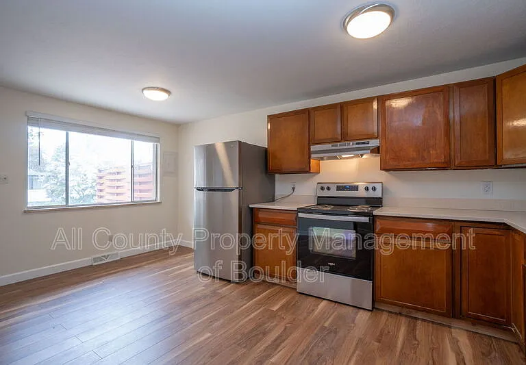 1515 Stuart St — Photo 8
