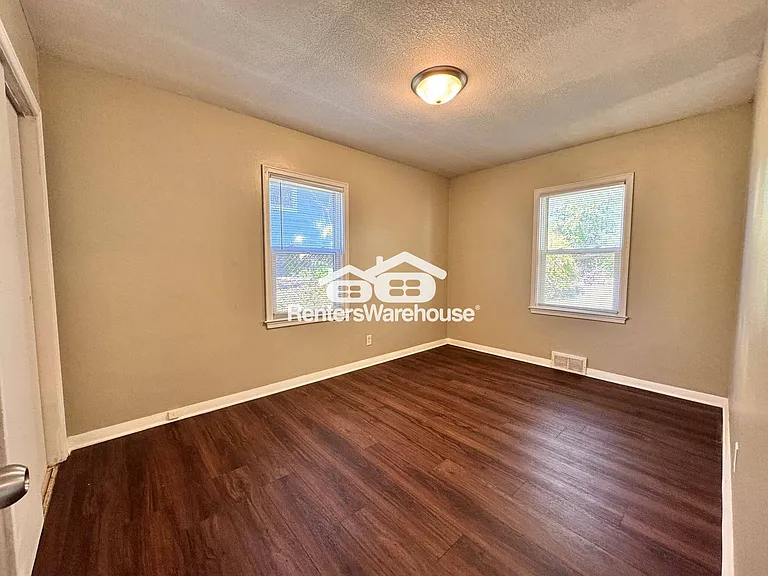 709 Bell Ave — Photo 6
