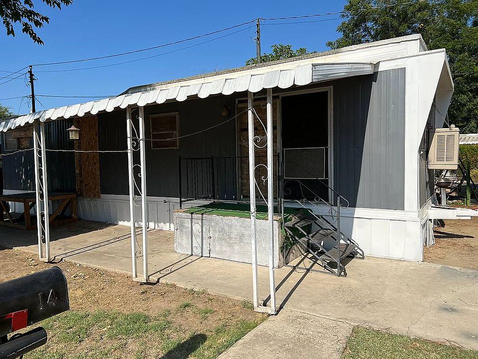 2nd image of 510 Roberts Ln Space 14