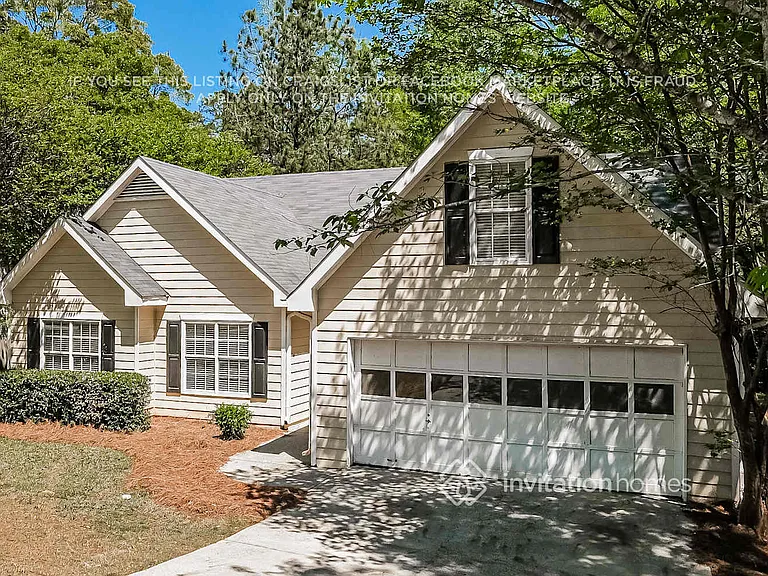 2604 Carolina Ct — Photo 4
