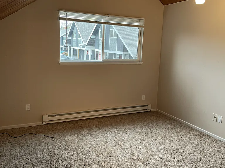 Chalet Villa Apartments — Photo 11