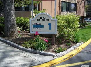 1101 162nd St, Whitestone, NY 11357