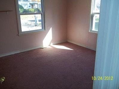 4th image of 215 Highland Ave