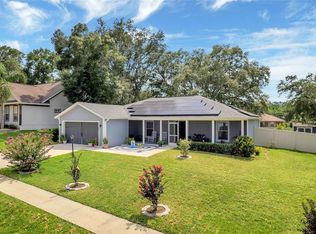 302 Stone Castle Loop, Lady Lake, FL 32159