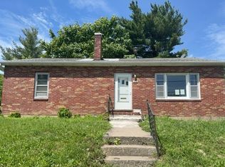 415 N Market St, Sparta, IL 62286