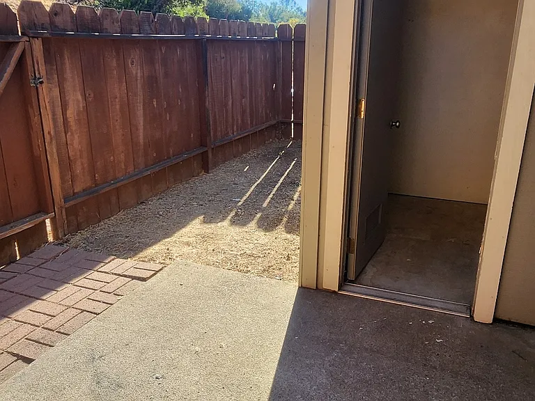 20361 Bay Meadow Dr — Photo 3