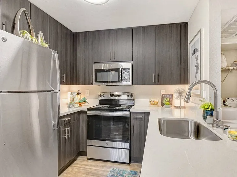Altair Apartment Homes — Photo 7
