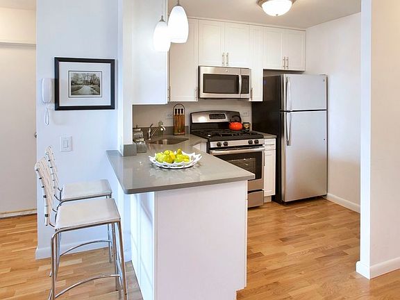 5th image of 355 S End Ave APT 26M