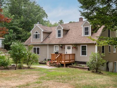 18 Sherwood Forest Rd, Weare, NH, 03281