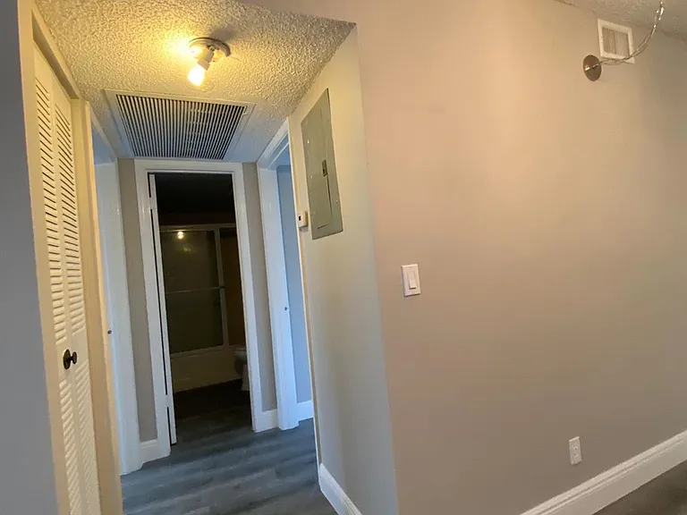 3225 N University Dr — Photo 15