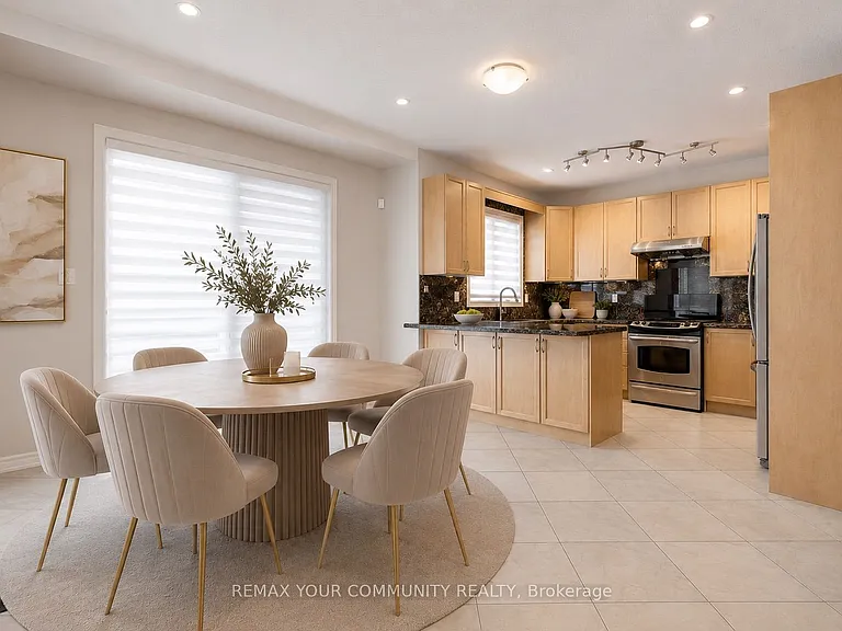 76 Ivy Glen Dr — Photo 15