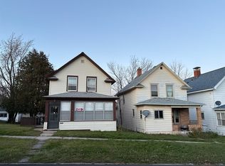 406 4th St NW, Chisholm, MN 55719