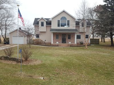 1876 Honey Creek Rd, Manchester, IA, 52057