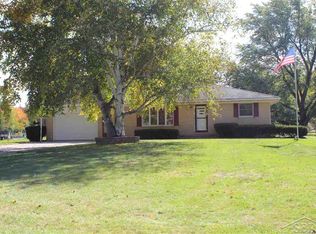 6801 Trinklein Rd, Saginaw, MI 48609