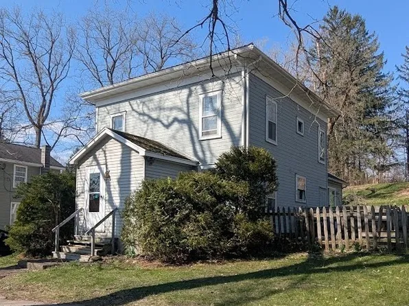 51 Warren St, Tully, NY 13159