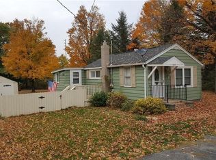 205 Erin Rd, Medina, NY 14103