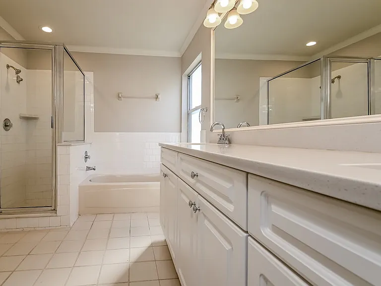 1111 Hardwood Dr — Photo 10