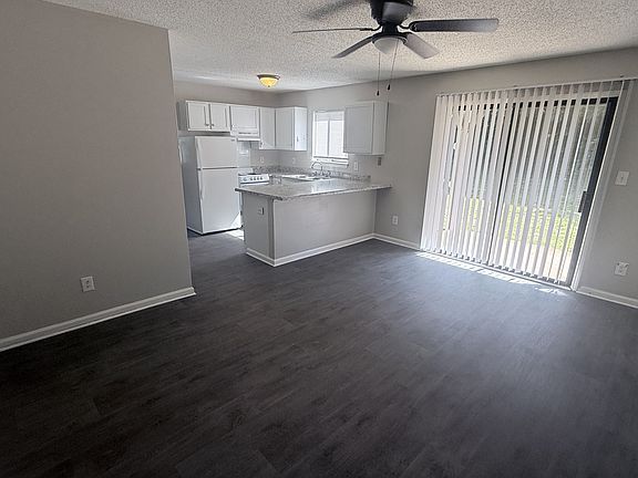3rd image of 4254 United St #519a77a08