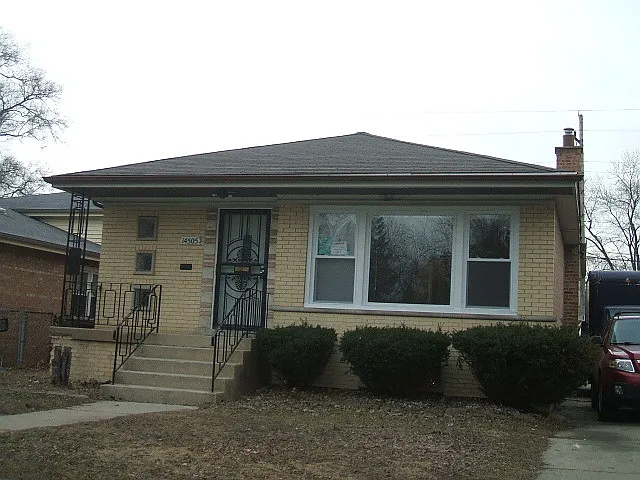 14505 Avalon Ave photo 1