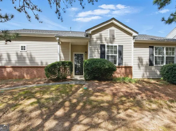 129 Swanee Ln, Woodstock, GA 30188
