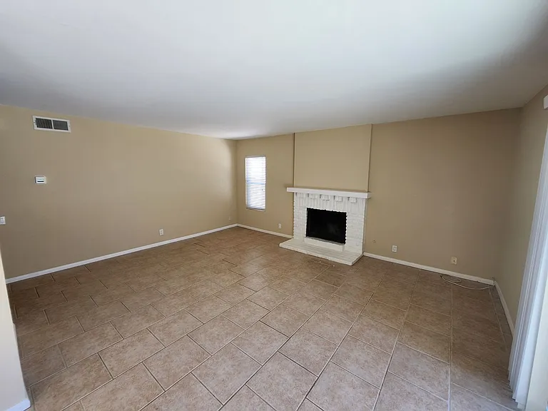 12845 War Horse St — Photo 4