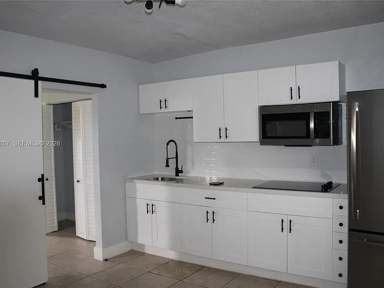 3825 SW 88th Ct #B — Photo 2