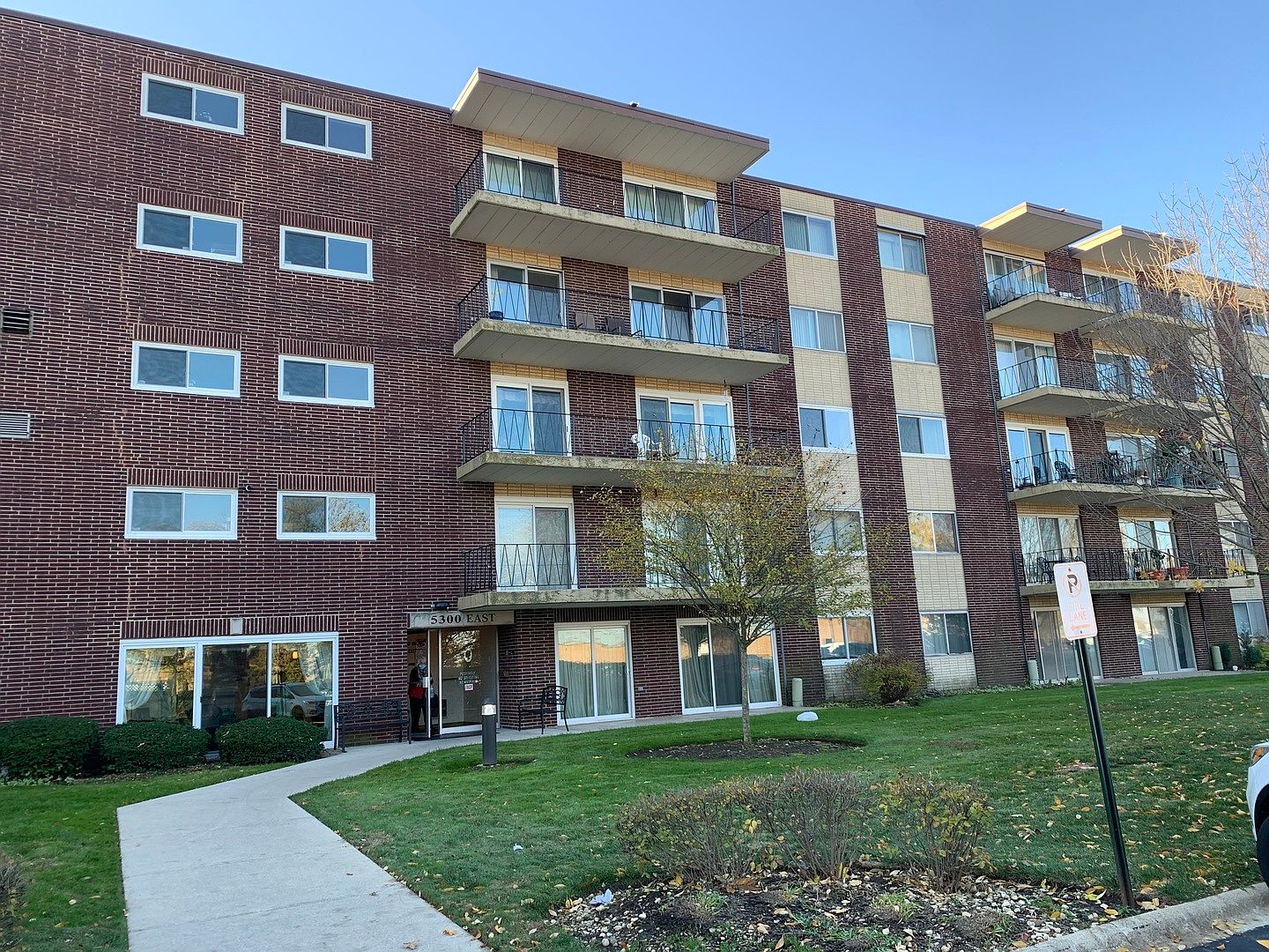 5300 Walnut Ave APT 17A, Downers Grove, IL 60515 Zillow