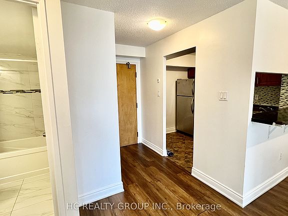 5th image of 3050 Ellesmere Rd #609