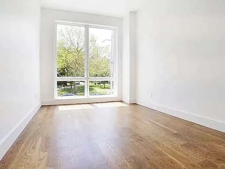 877 Park Ave #4B — Photo 6