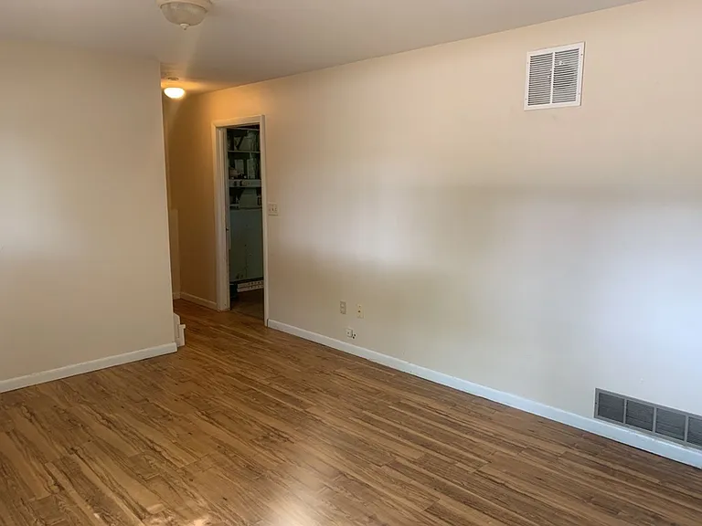 320 Del Clair Rd — Photo 24