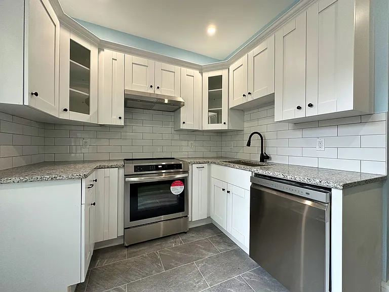 11 Courtney Ave #1 — Photo 7
