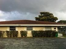 1st image of 4103 Woodside Dr APT D