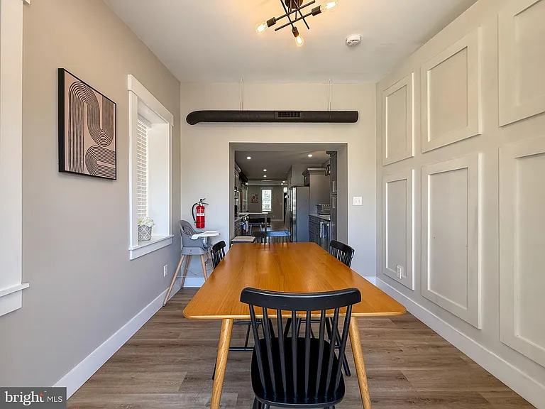 521 Locust St — Photo 16