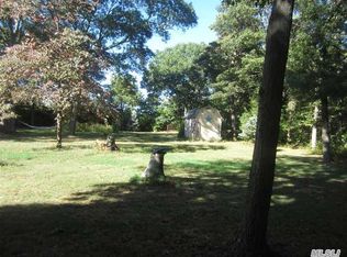 10 Oaklawn Ave, Farmingville, NY 11738