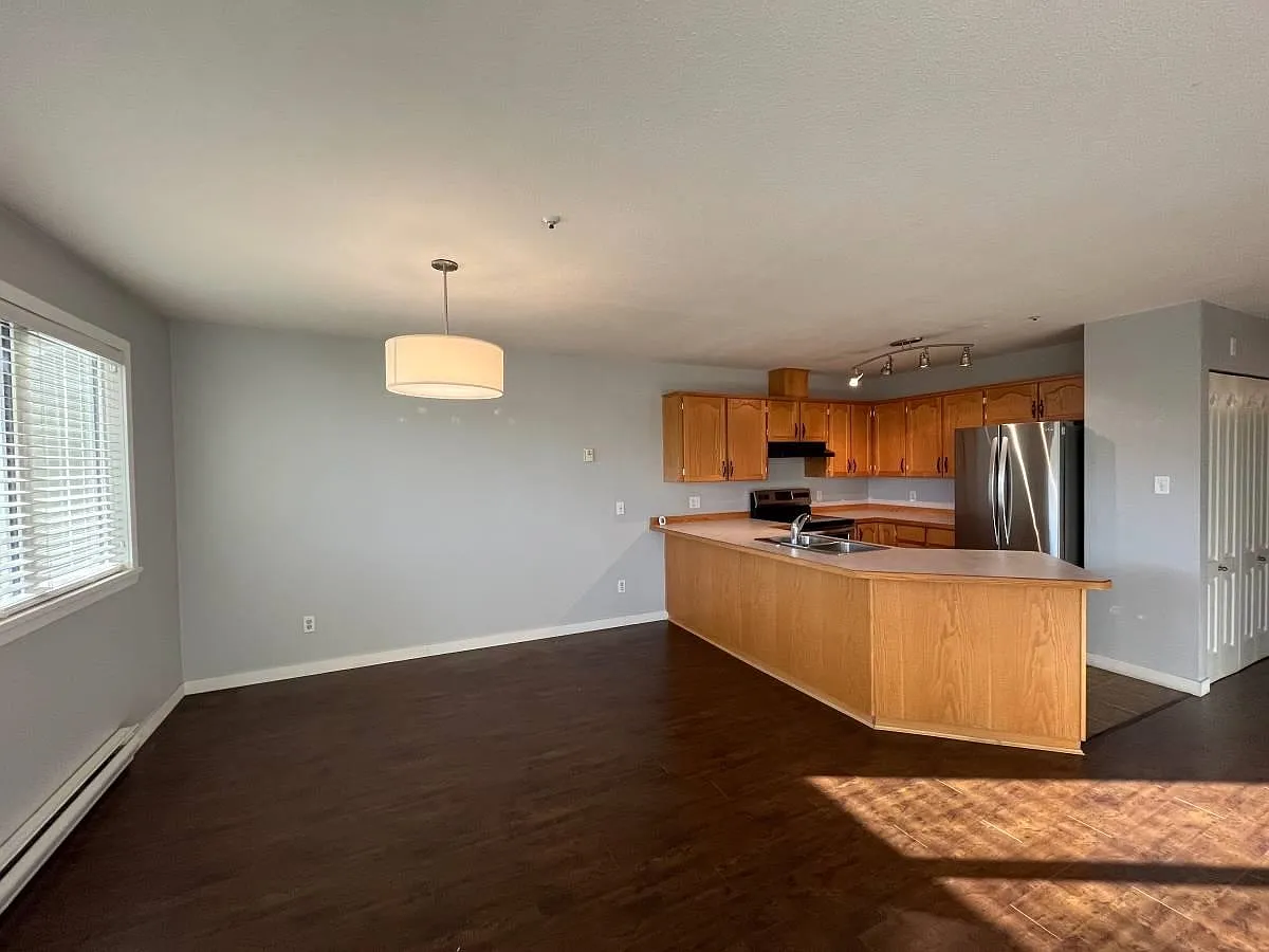 2 bed, 1067 sqft, $2,400 — Photo 2