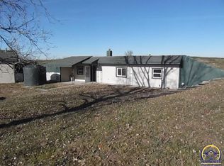 21190 S Docking Rd, Osage City, KS 66523