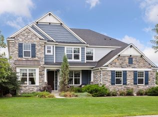 11211 Whitewater Dr, Woodbury, MN 55129