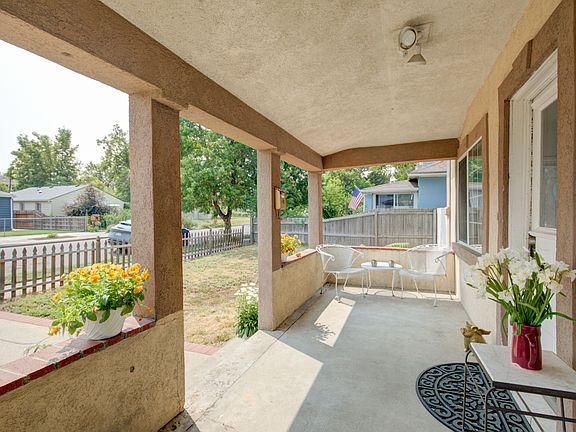 LOVELY FRONT PORCH LIVING