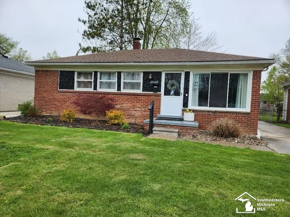 25122 Woodruff Rd, Flat Rock, MI 48134