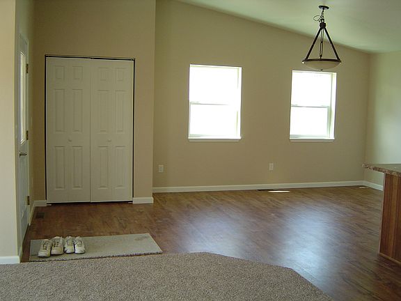 2nd image of 12 S Maryland St