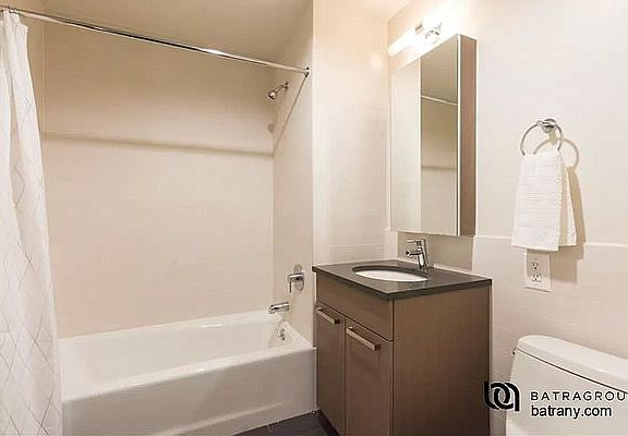 3rd image of 1215 Broadway APT 208