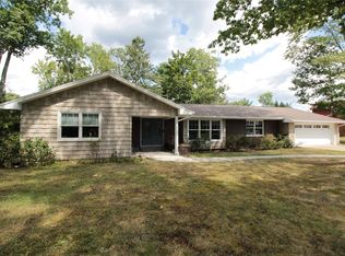 922 Forest Rd, Endwell, NY 13760