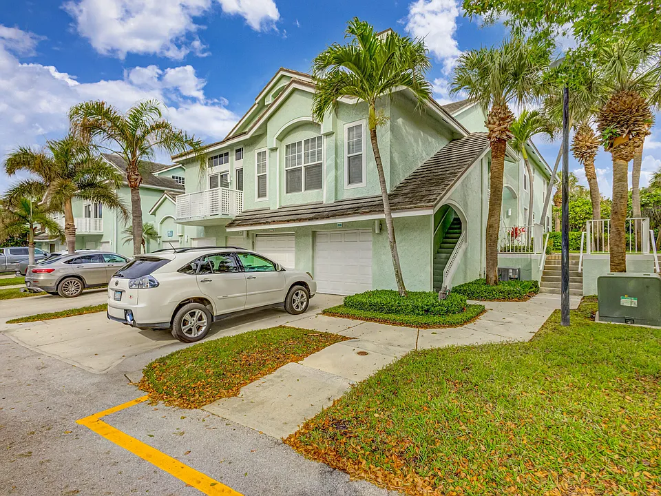 207 Mainsail Cir