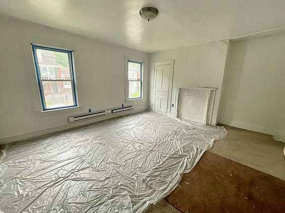 5th image of 209 Wall Ave