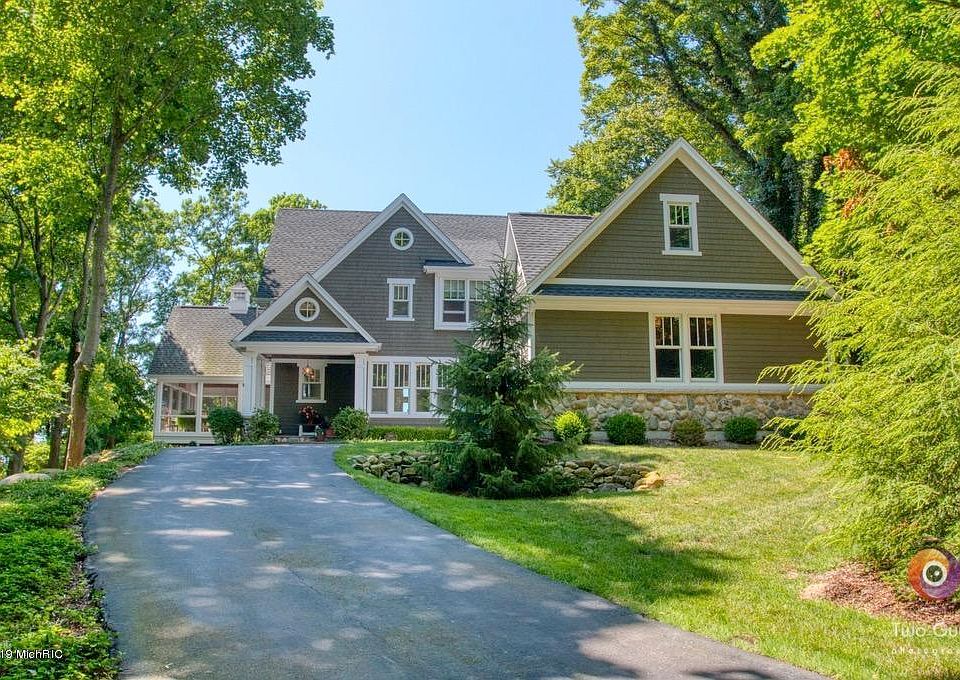1st image of 2324 Lakeshore Dr
